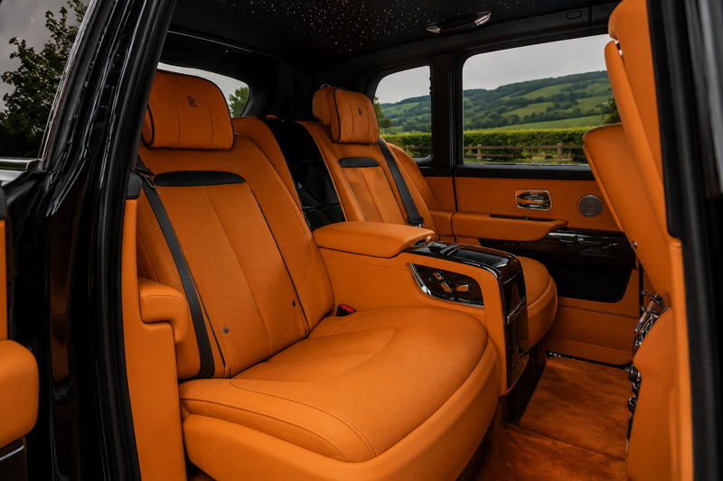 Rolls-Royce Cullinan, Guests who travel elevated